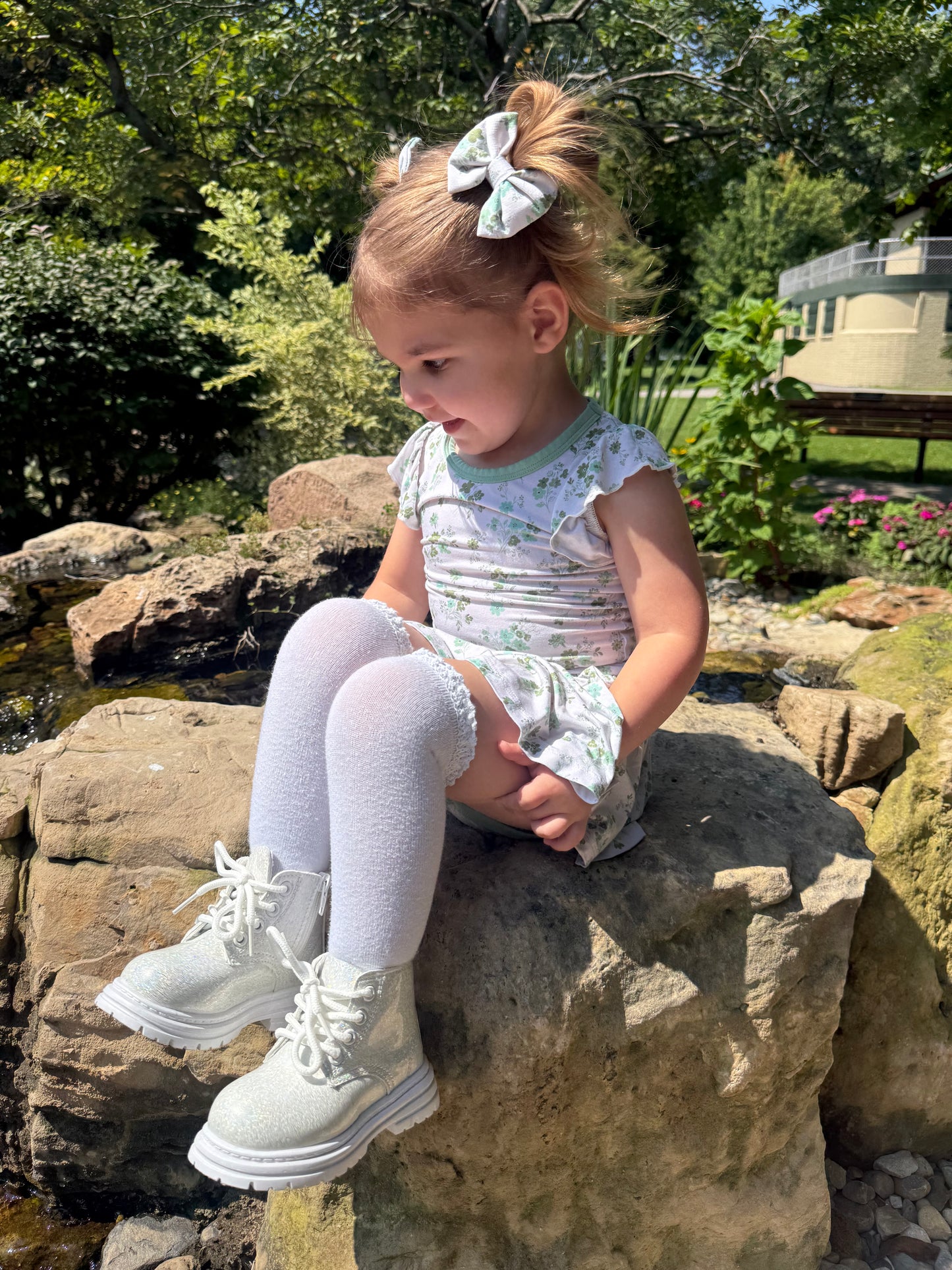 Livie Clip Bow