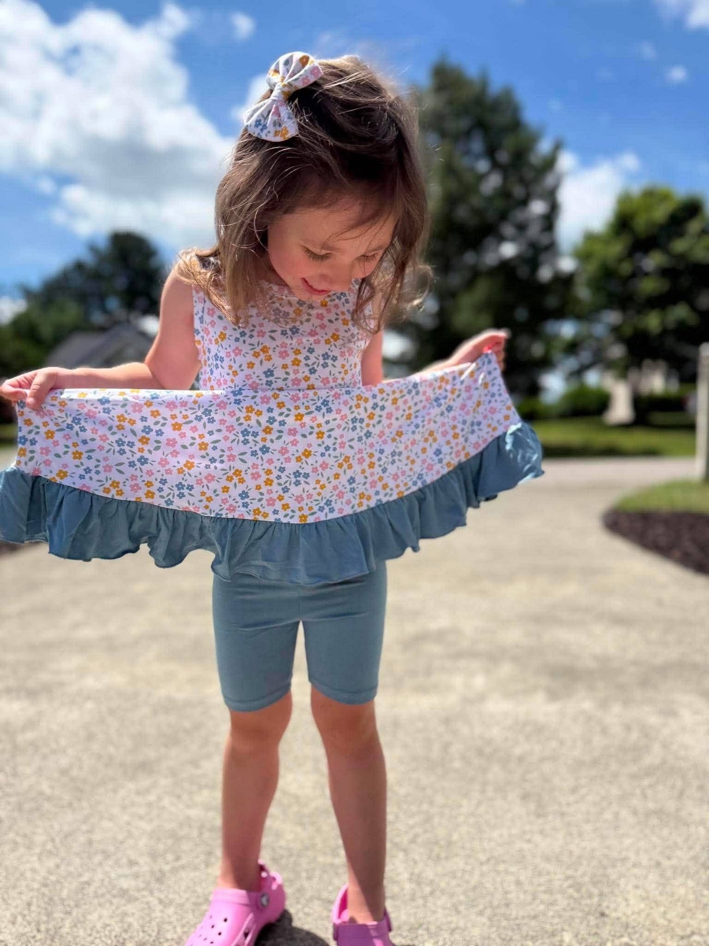 Floral Haze Tank Twirl+Solid Bikers