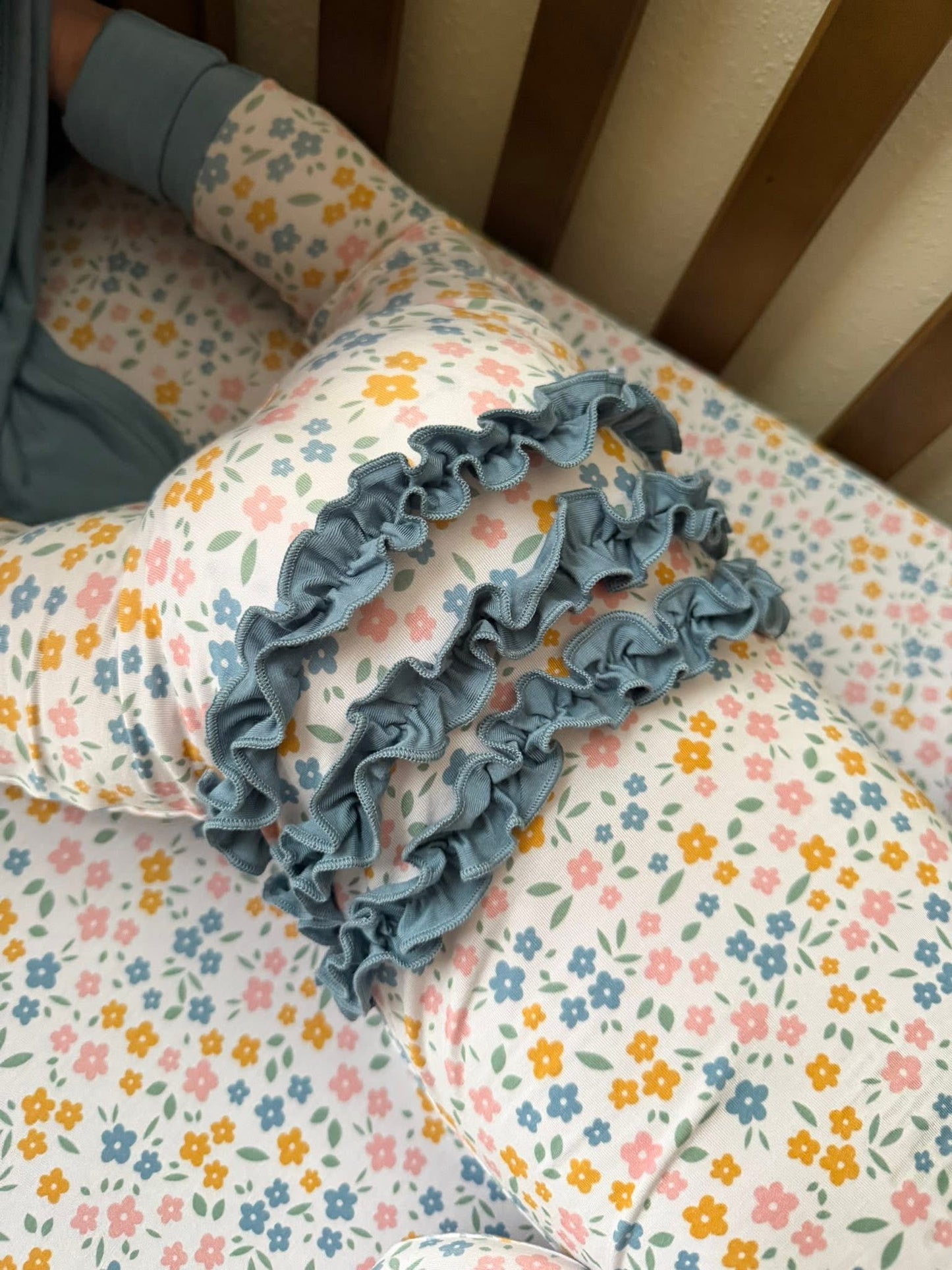 Floral Haze Crib Sheet