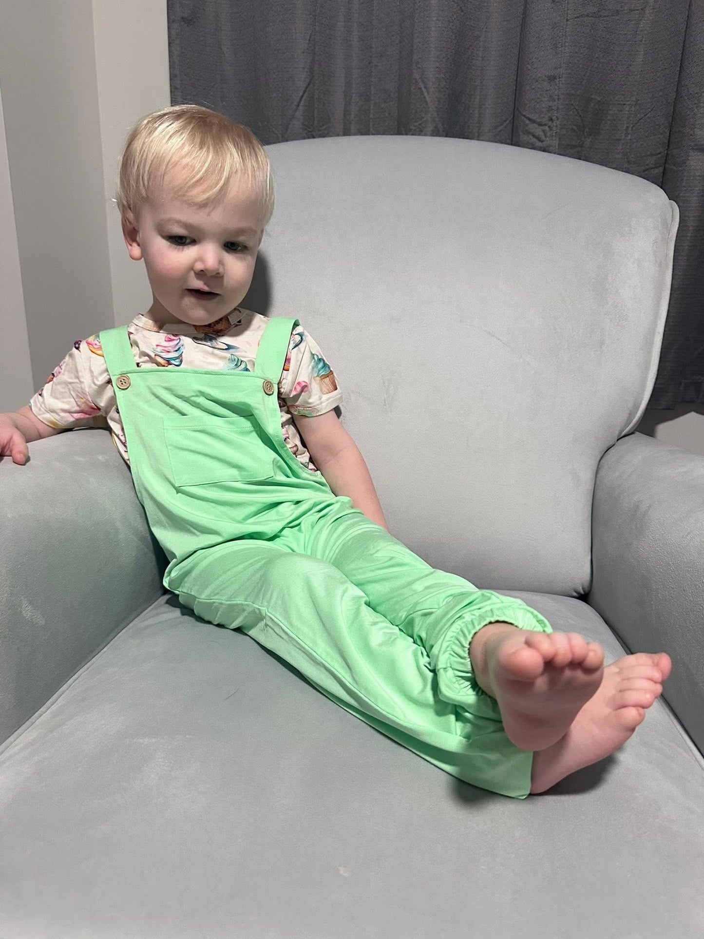 Dahlia’s Delights Kids Printed Tee+Solid Overalls