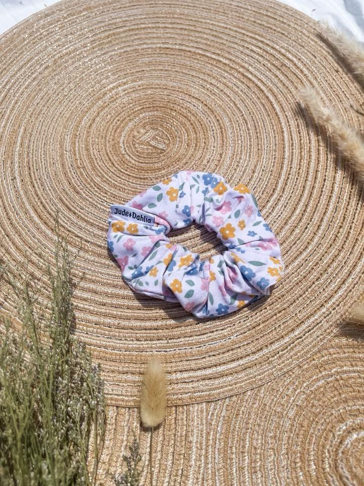 *PREORDER* Floral Haze Scrunchy
