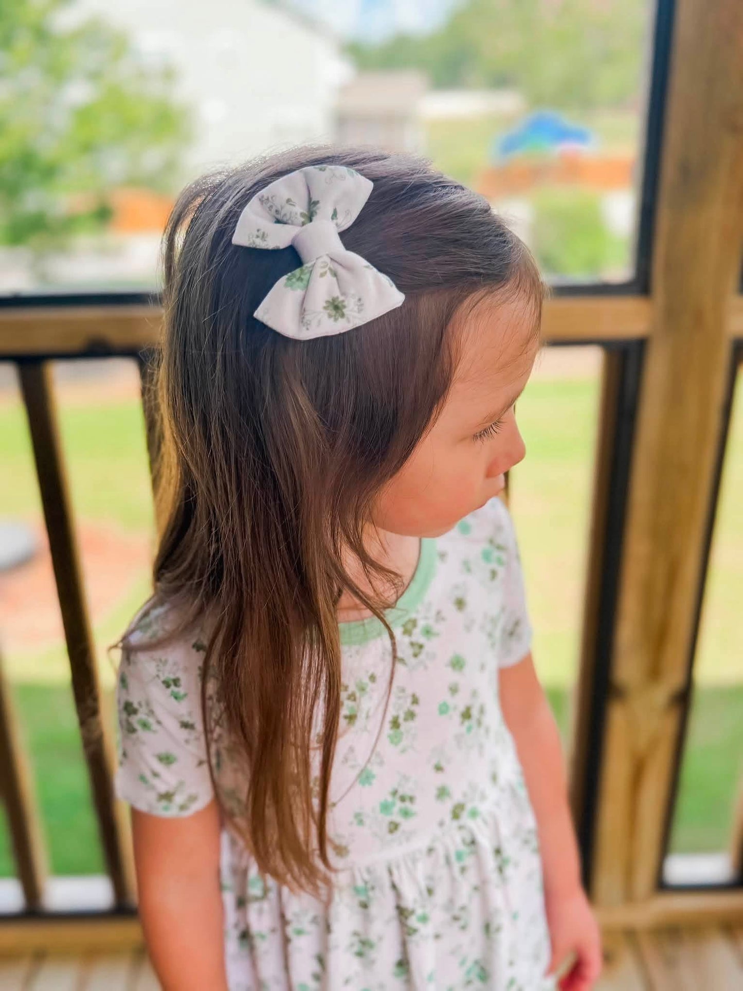 Livie Clip Bow