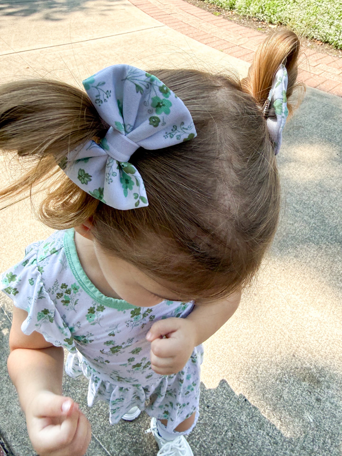 Livie Clip Bow