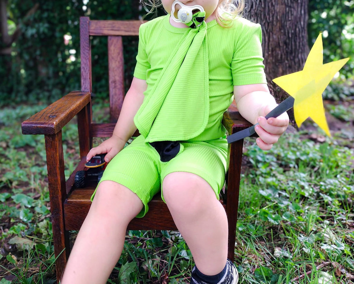 Cosmo Ribbed Paci Lovey