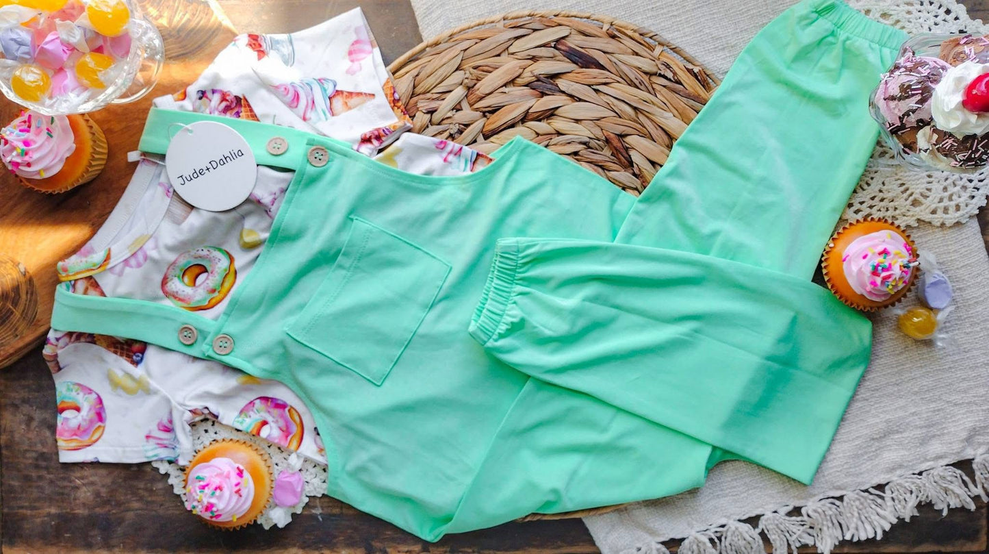 Dahlia’s Delights Kids Printed Tee+Solid Overalls