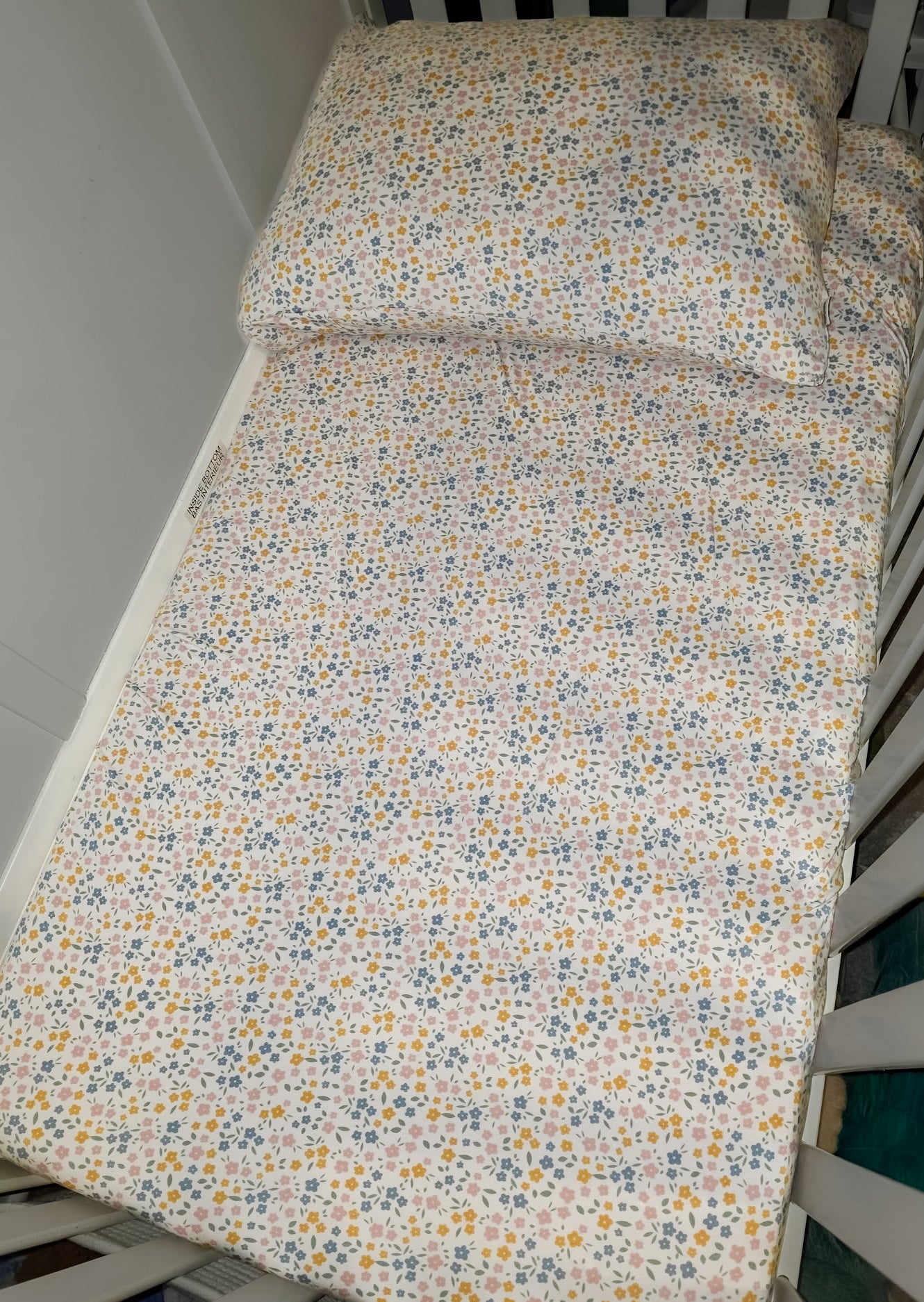 Floral Haze Crib Sheet