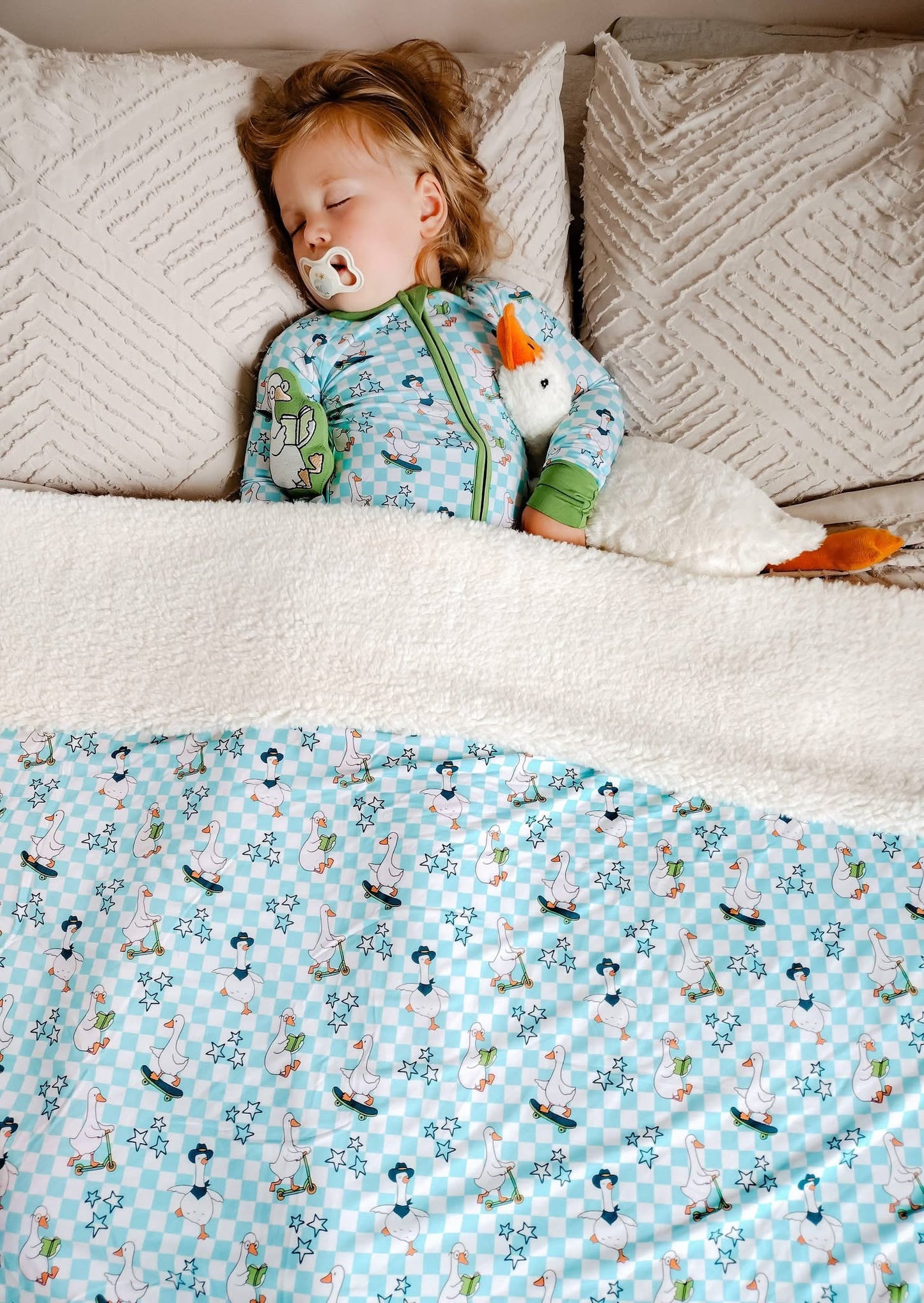 Scoots&Stories Snuggle Plush Blanket